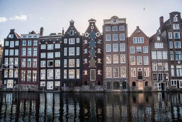 Fototapeta na wymiar old colorful houses in amsterdam 