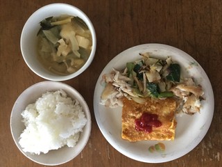 日本の一般庶民の食卓...