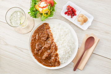 長時間煮込んだビーフカレー