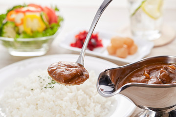 長時間煮込んだビーフカレー