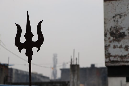 load Shiva trishool