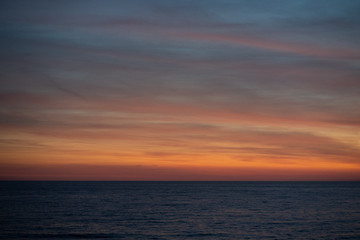 Fototapeta na wymiar atardecer de colores nubes clouds sunset color