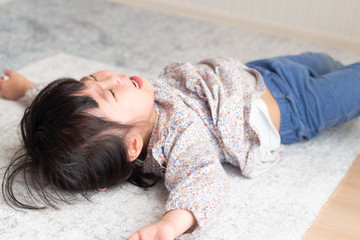 泣く女の子