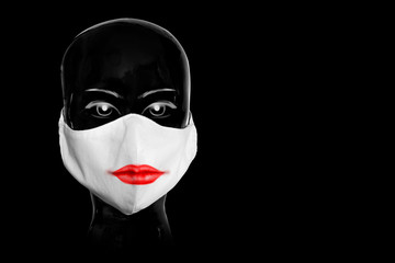 Mundschutz mit roten Lippen