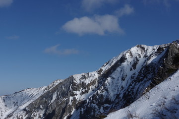 Obraz premium 雪山と青空