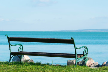 lakeside bench 