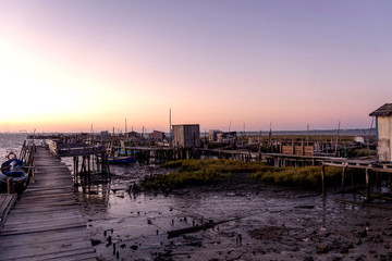 Fototapeta na wymiar sunset at the pier