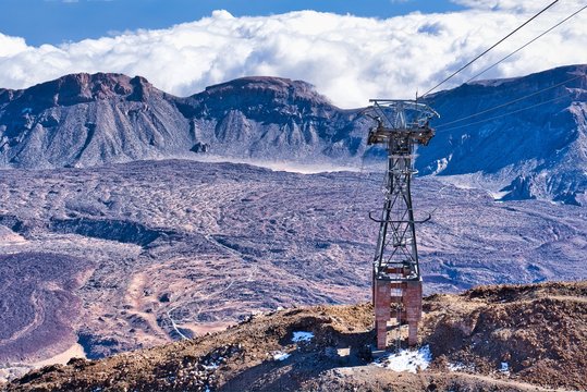 SeilbahnstützeBilder StockFotos & Videos. Adobe Stock