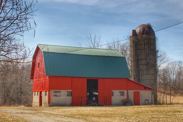 0921 - Wilson Road Red and Silo (0921-BAR-030920-0936A)