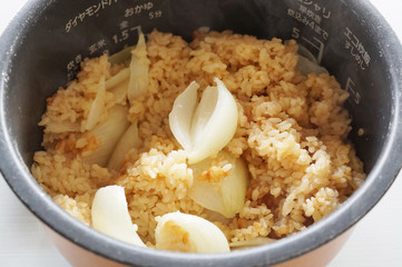 玉ねぎの炊き込みご飯