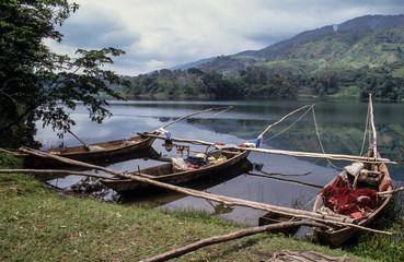 Barque de pêcheurs, Lac Kivu, République démocratique du Congo, Rwanda