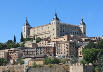 Fototapeta na wymiar view of the city of Toledo