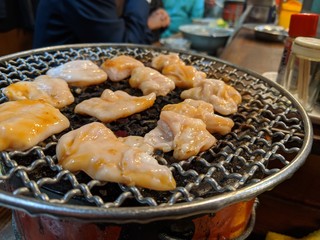 焼き始めのホルモン