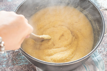 polenta, preparazione, paiolo