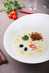 White thick creamy soup