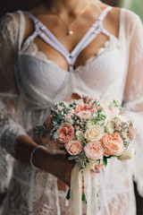 bride holding bouquet