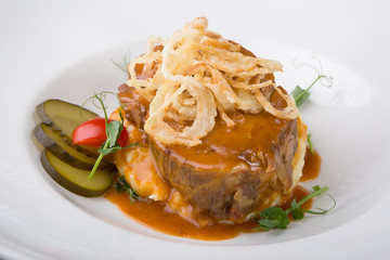 Beef with mashed potatoes