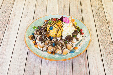 bubble waffle dessert