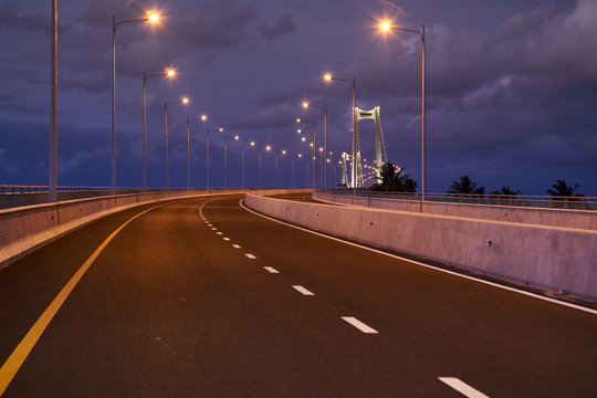 Mozambique, Maputo, Empty?Maputo-Katembe?Bridge at night