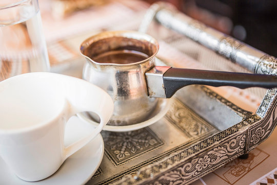 Oman, Pot of fresh coffee