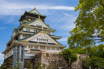 Fototapeta premium Osaka Castle is a Japanese castle in Chūō-ku, Osaka, Japan. The castle is one of Japan's most famous landmarks