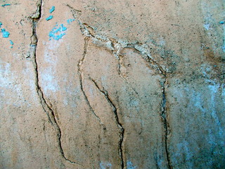 
Crack in the wall of the building. Blurred defocused background for web design.