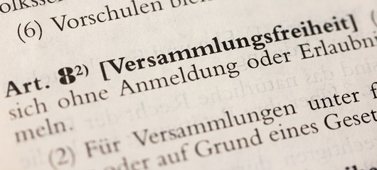 Gesetz zu Art. 8 GG Versammlungsfreiheit Grundgesetz
