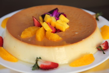 ホテルレストランのデザートビュッフェ