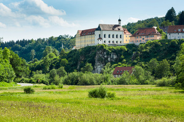 Ausblick auf Mariaberg, Stadtteil von Gammertingen auf der Schwäbischen Alb