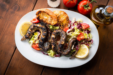 Piatto di anguille arrosto, Cucina tipica Sarda