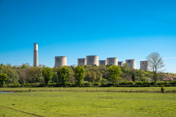 Fototapeta na wymiar Ratcliffe on Soar power station on a clear day
