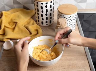 Process of making pancakes from coconut flour