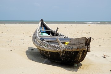 rotten fisher boats in hue