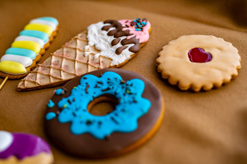 gingerbread different shapes