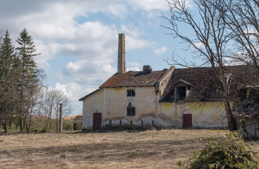 Fototapeta na wymiar old agriculter building europe estonia