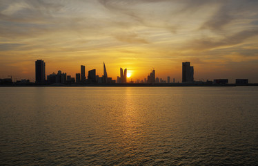 Fototapeta na wymiar Bahrain skyline and sunset, HDR