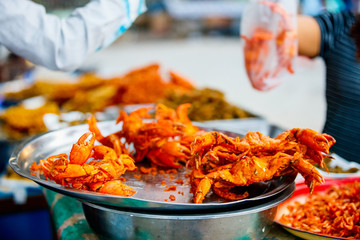 Fresh grilled crabs at market
