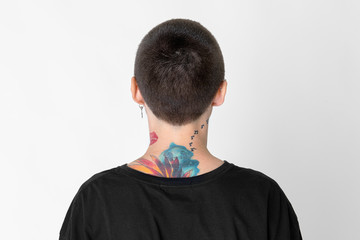 Obraz premium Cool tattooed skinhead woman