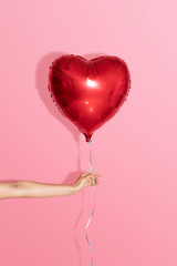 Pink heart balloon - obrazy, fototapety, plakaty