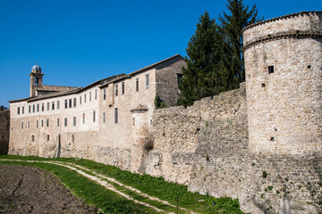 Fototapeta na wymiar le mura cittadine di Bevagna