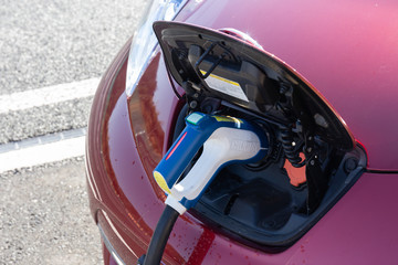 Fototapeta premium 電気自動車 充電