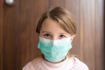 girl using a mask against coronavirus