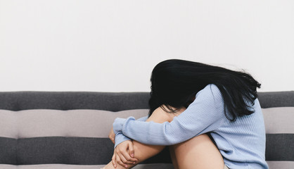 Obraz premium An asian woman getting anxiety and depression