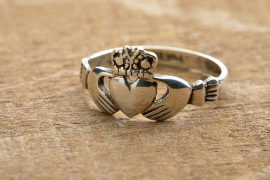 Claddagh Ring Stock Photo - Download Image Now - Claddagh, Ring - Jewelry,  Cut Out - iStock