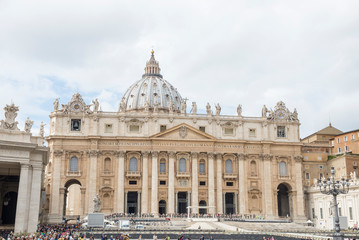 Fototapeta na wymiar Rome / Italy 10.02.2015.The papal basilica of Saint Peter