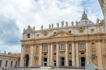 Fototapeta na wymiar Rome / Italy 10.02.2015.The papal basilica of Saint Peter in the Vatican