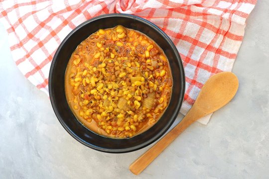 Spicy Moth beans curry or Matki chi usal is a spicy Indian curry made out of sprouted moth beans. Popular Maharashtrian dish mostly eaten with rice or Chapati for lunch or dinner.