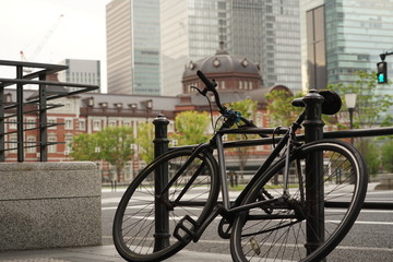 東京駅と自転車