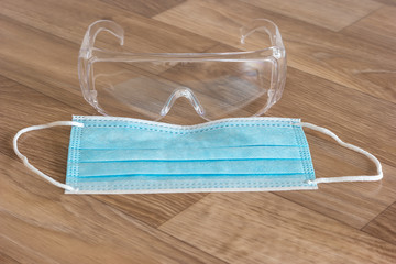 Protective medical mask and glasses