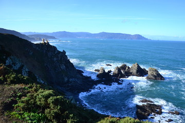 Obraz premium The ocean that caresses cliffs